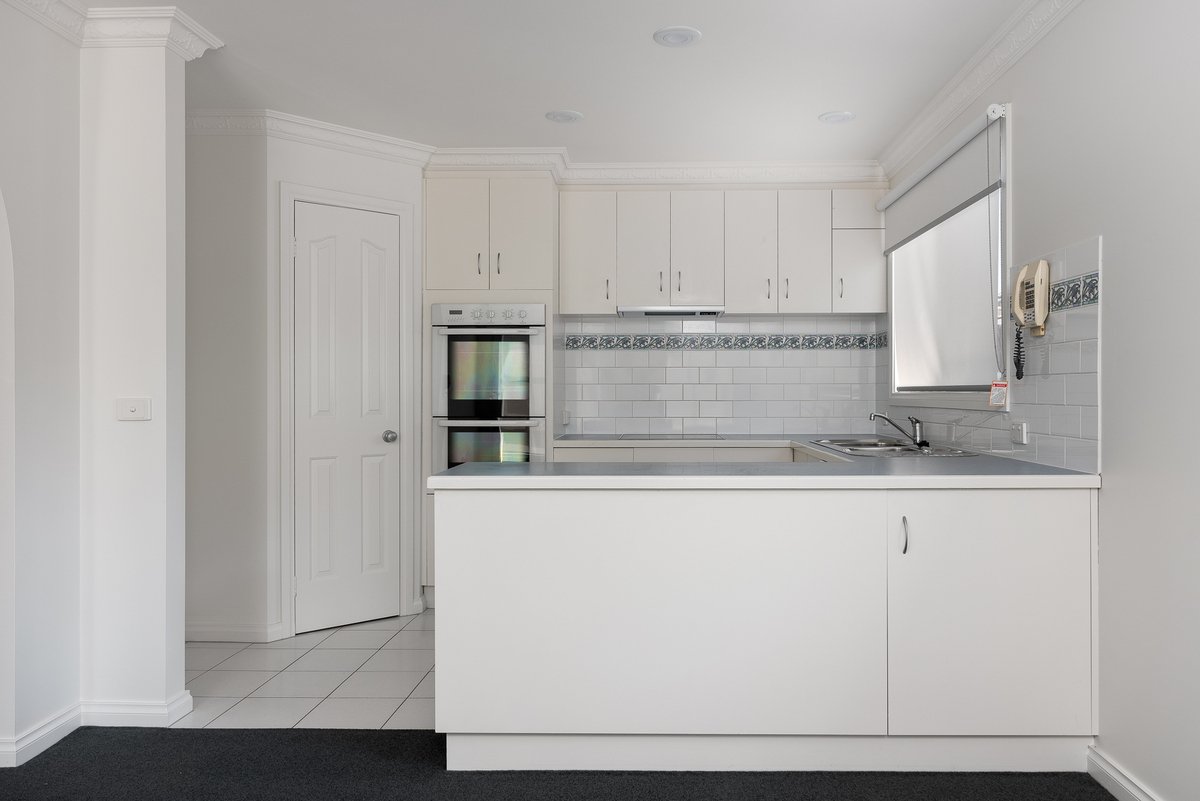 1 / 24 Ebden Avenue Black Rock - Residential for lease