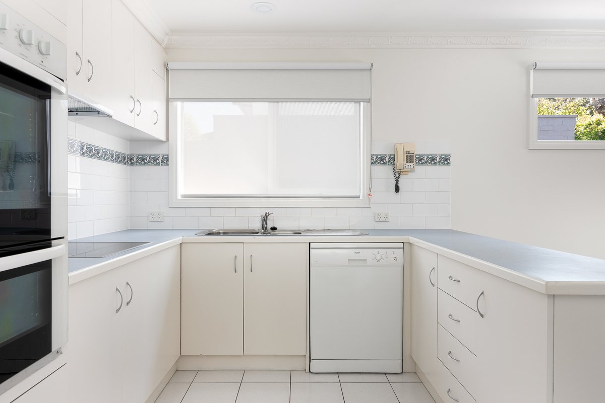 1 / 24 Ebden Avenue Black Rock - Residential for lease