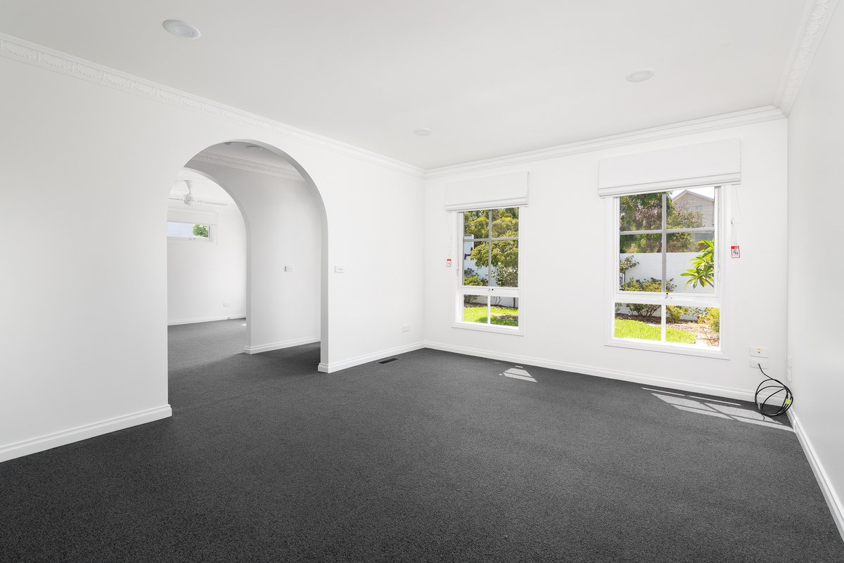 1 / 24 Ebden Avenue Black Rock - Residential for lease