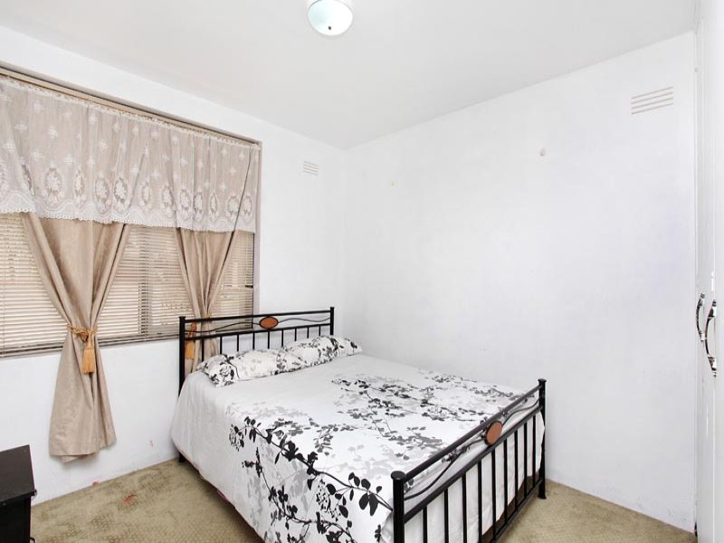 1 / 24 Rooney Street MAIDSTONE - Residential for sale