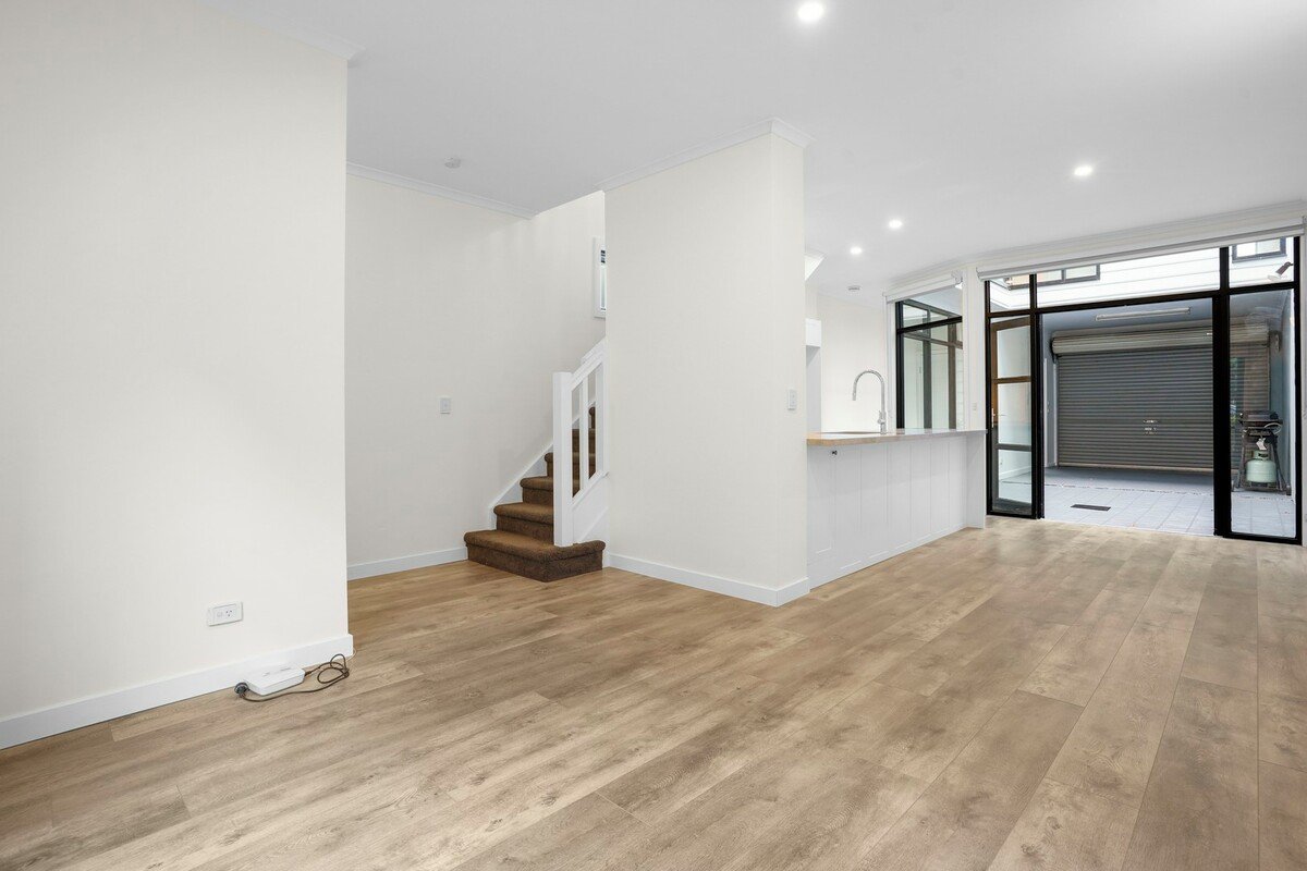 1 / 242 Punt Road Prahran - Residential for lease