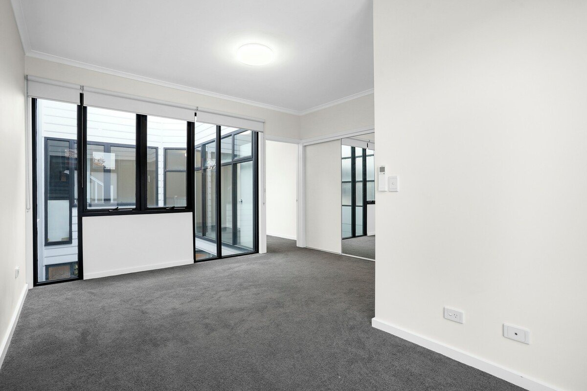 1 / 242 Punt Road Prahran - Residential for lease