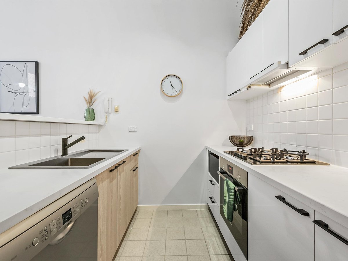 12 / 562 Little Bourke Street MELBOURNE - Residential for sale
