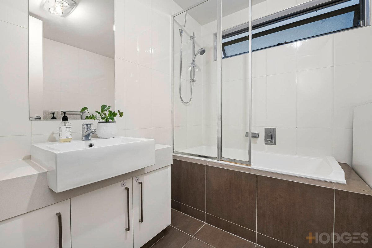 1 / 26 Blenheim Street Balaclava - Residential for sale