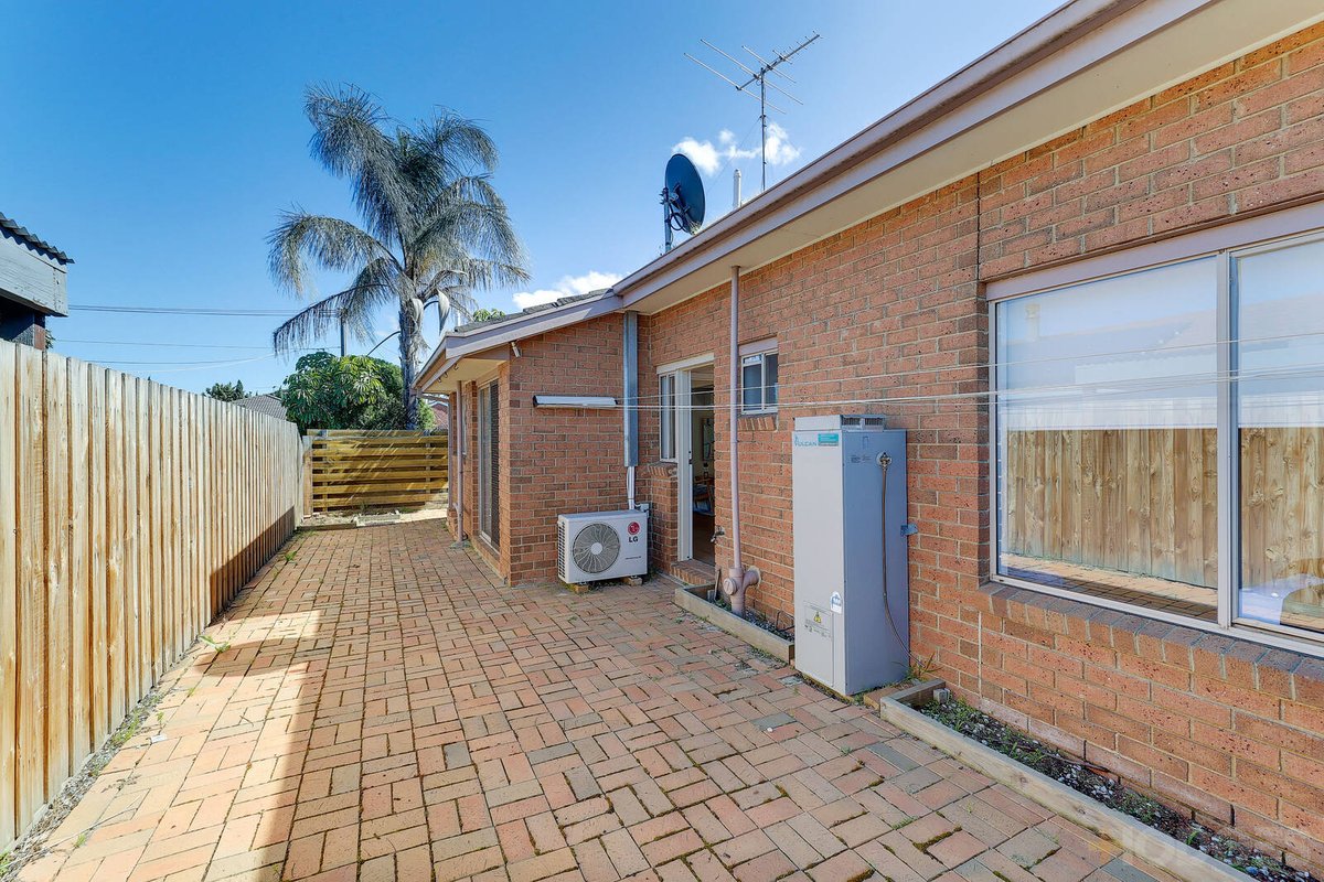1 / 27 Bruce Street South Altona Meadows - Residential for sale