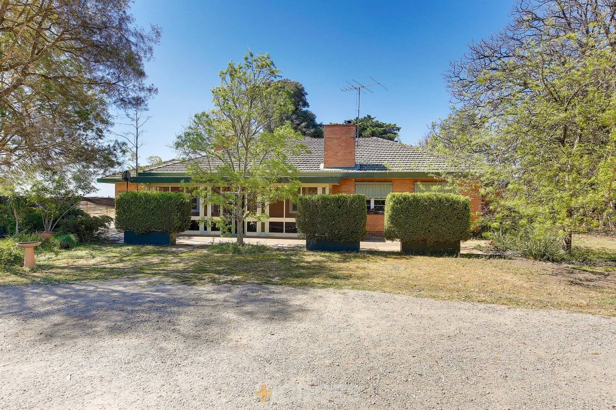 127 Farm Road Werribee - Residential for sale