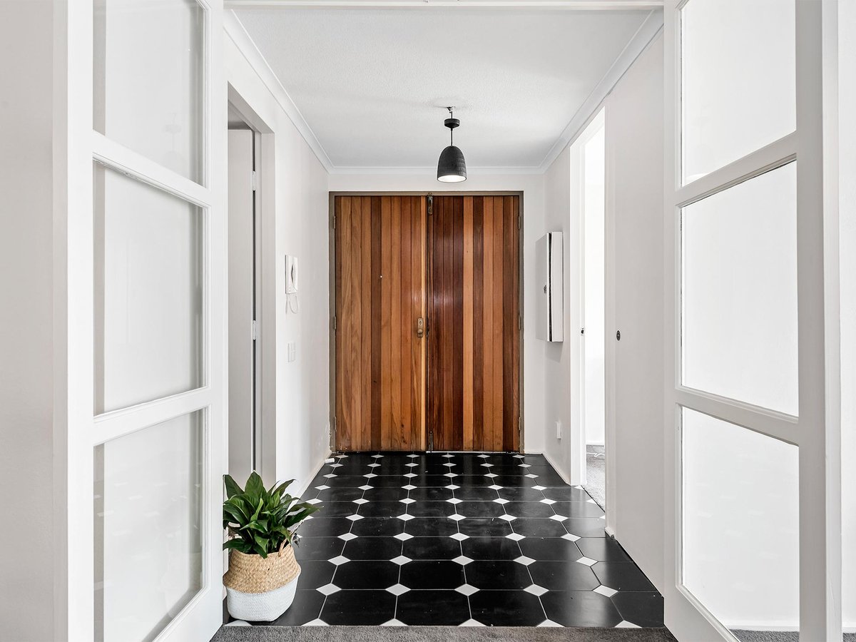 1 / 27 Queens Road MELBOURNE - Residential for sale