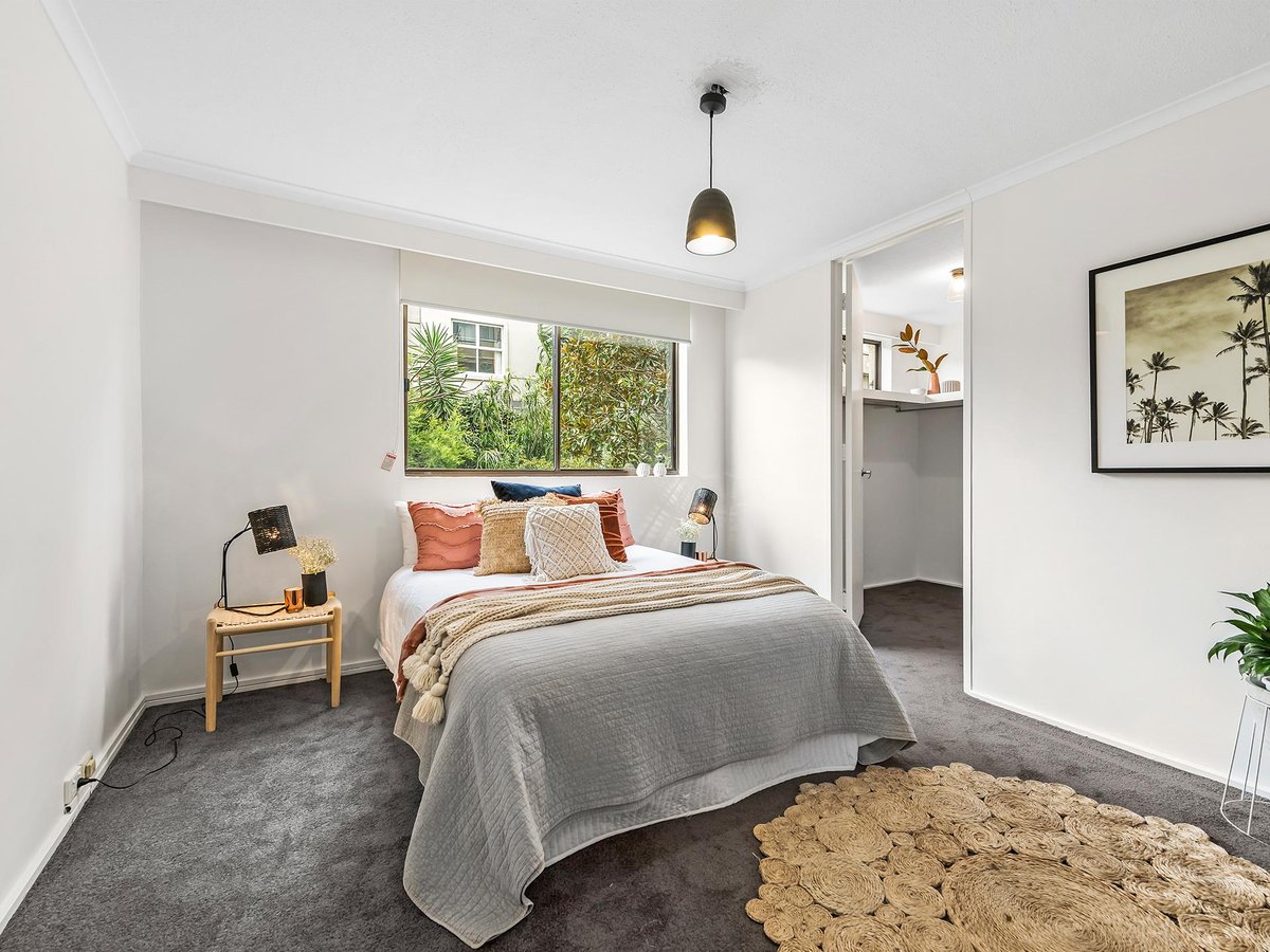 1 / 27 Queens Road MELBOURNE - Residential for sale