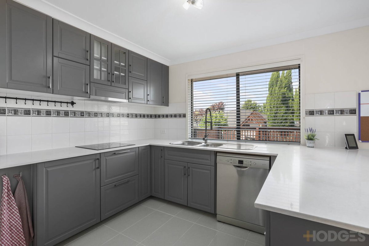 127 Robinswood Parade Narre Warren South - Residential for sale