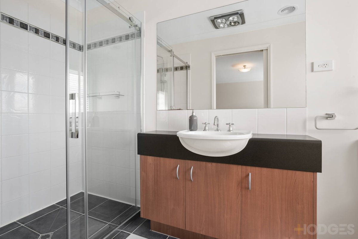 127 Robinswood Parade Narre Warren South - Residential for sale