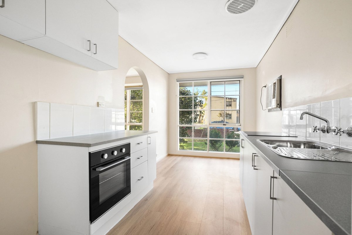 1 / 29 Riviera Street Mentone - Residential for lease