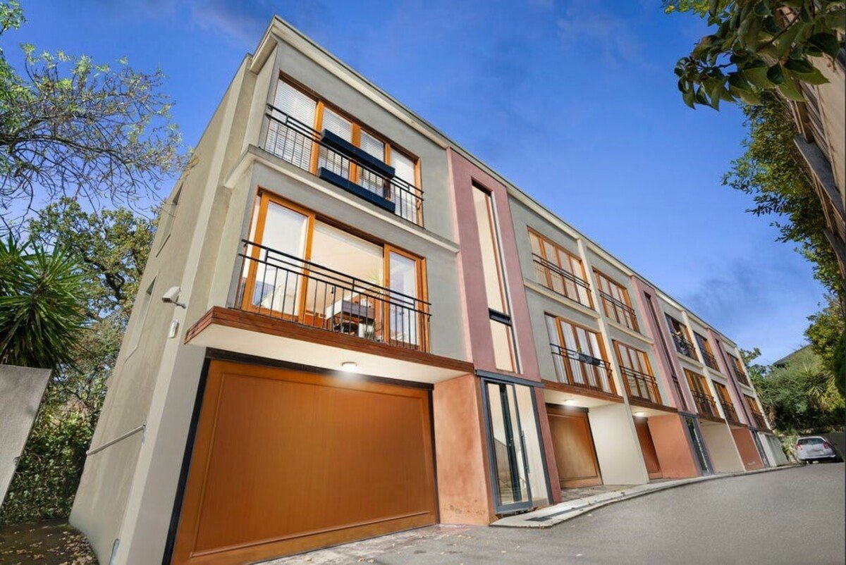 1 / 2A Washington Street Toorak - Residential for lease