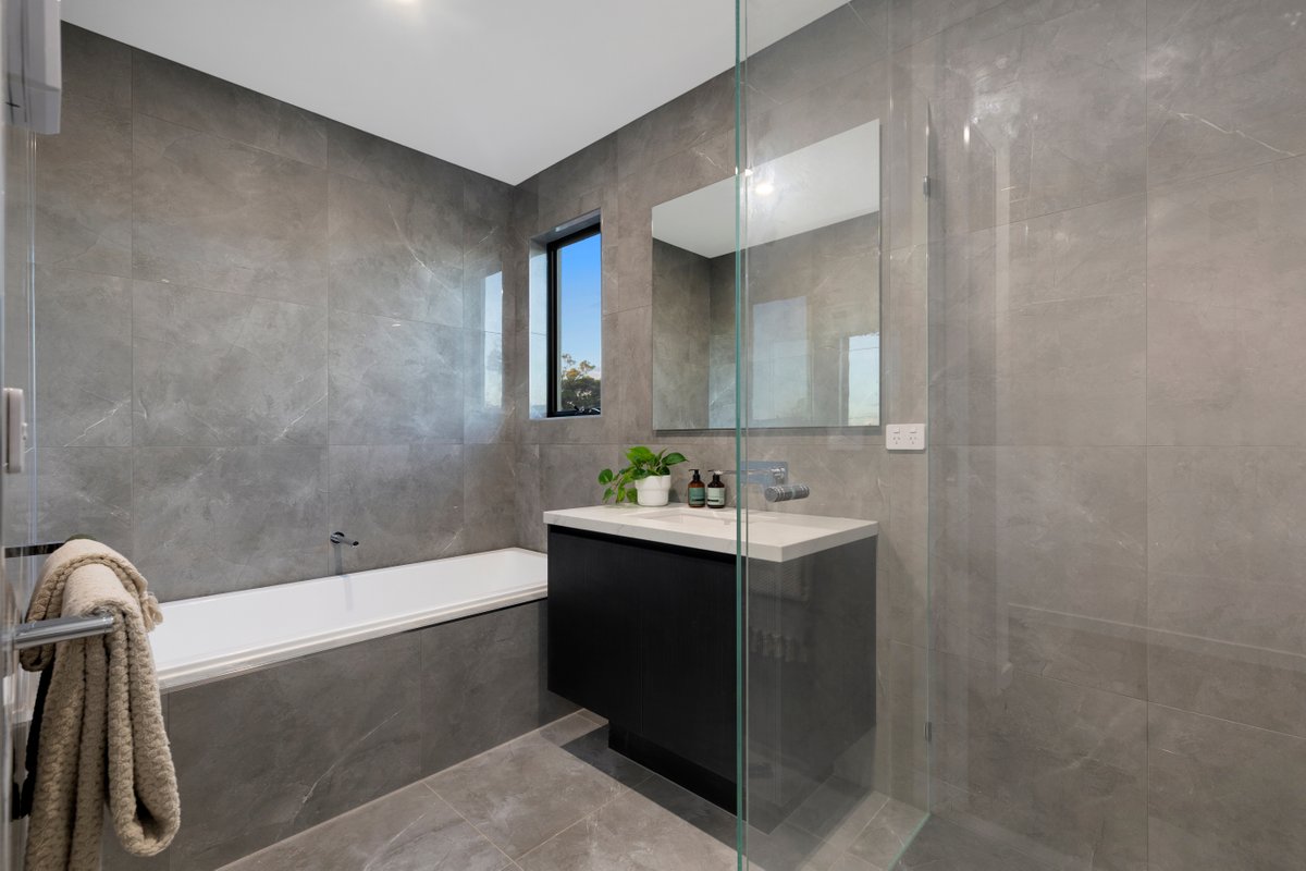 12B Victoria Street Parkdale - Residential for lease
