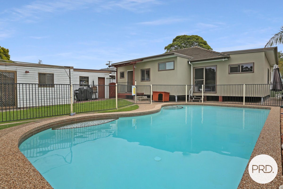 13 Lakelands Drive, DAPTO NSW 2530