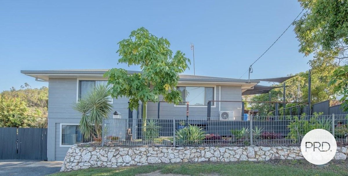 13 Marina Avenue, BOYNE ISLAND QLD 4680