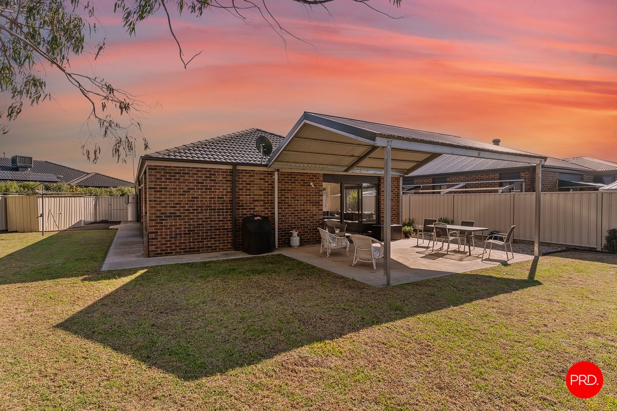 13 Robbins Court, EPSOM VIC 3551