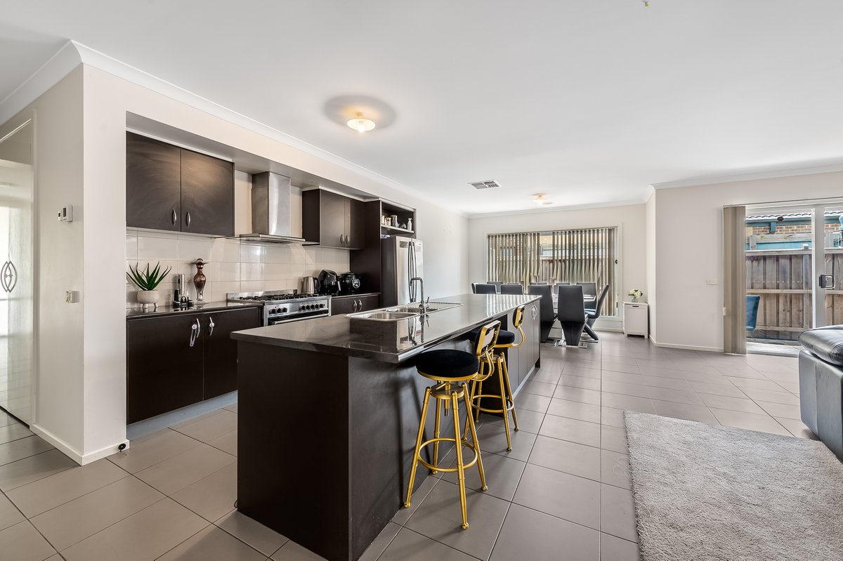 13 Rowan Avenue Williams Landing - Residential for sale