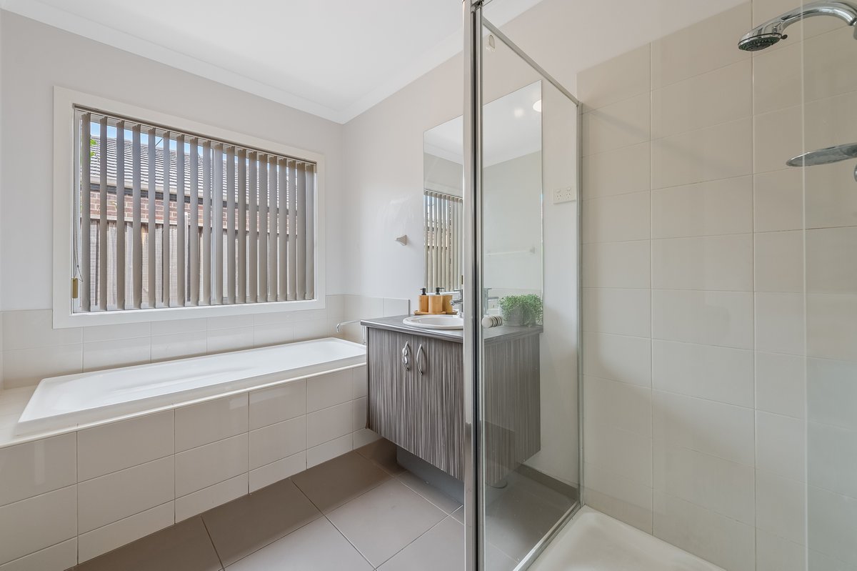 13 Rowan Avenue Williams Landing - Residential for sale