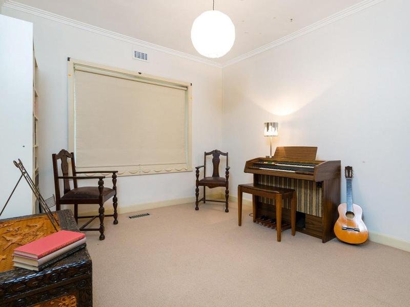 13 Waiora Parade WEST FOOTSCRAY - Residential for sale