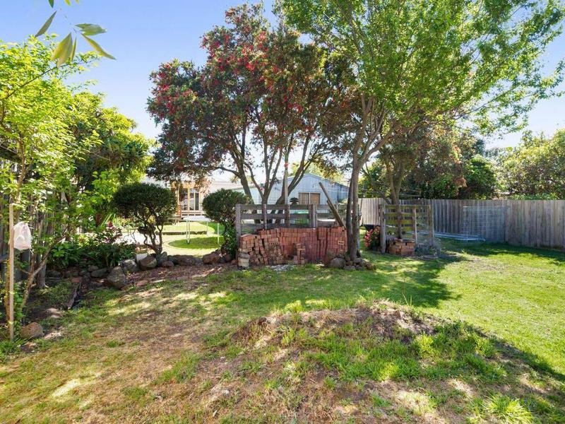 13 Waiora Parade WEST FOOTSCRAY - Residential for sale