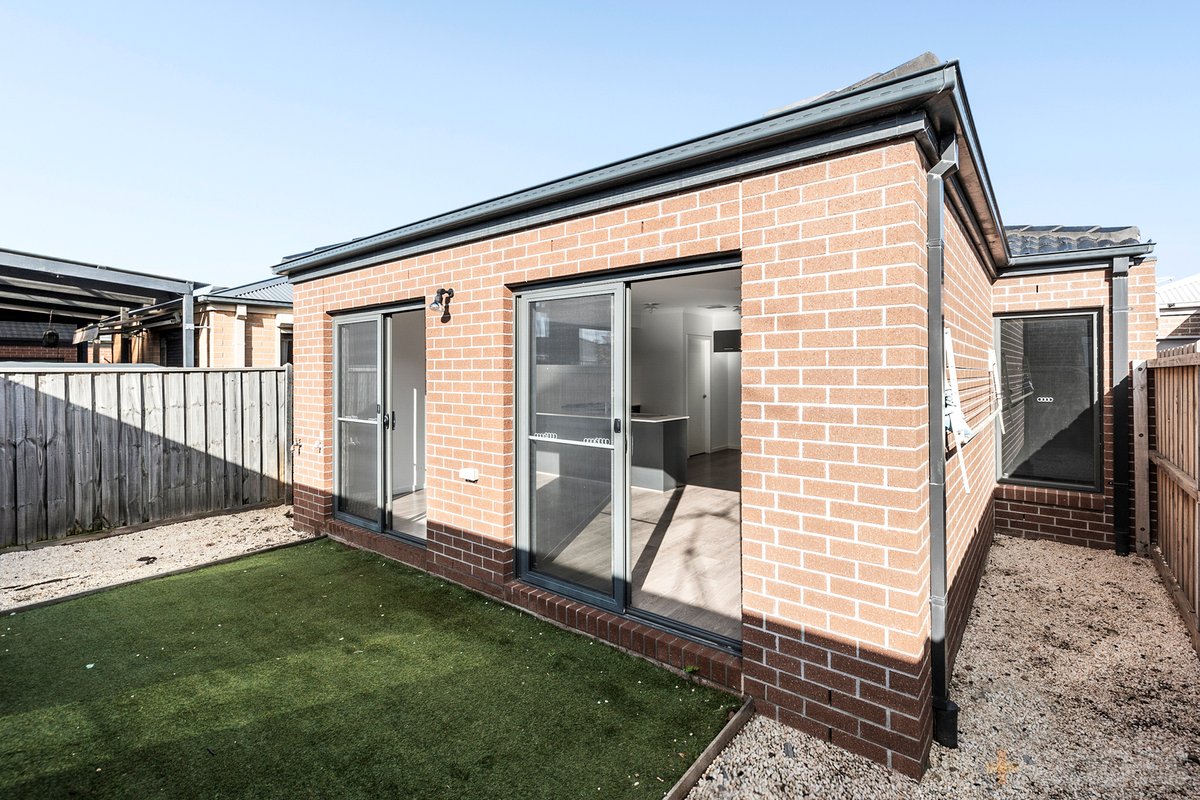 13 Winterfell Road Charlemont - Residential for sale
