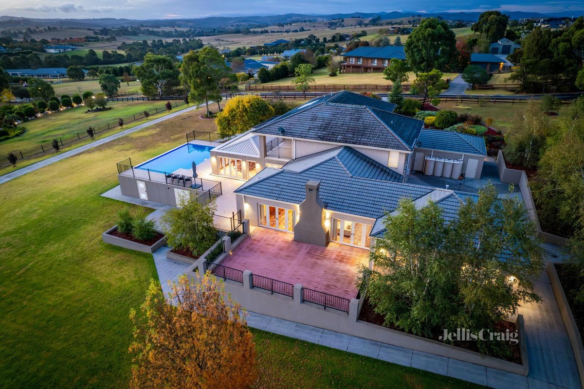 130 Sunset Drive, Chirnside Park, VIC 3116 House for Sale