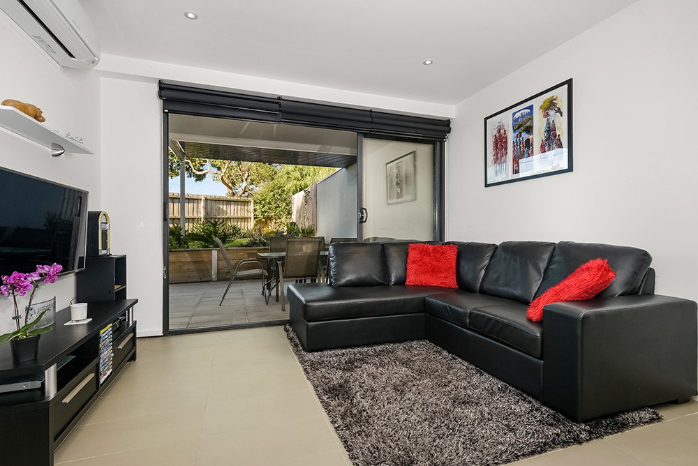 1 / 31-35 Como Parade East MENTONE - Residential for sale