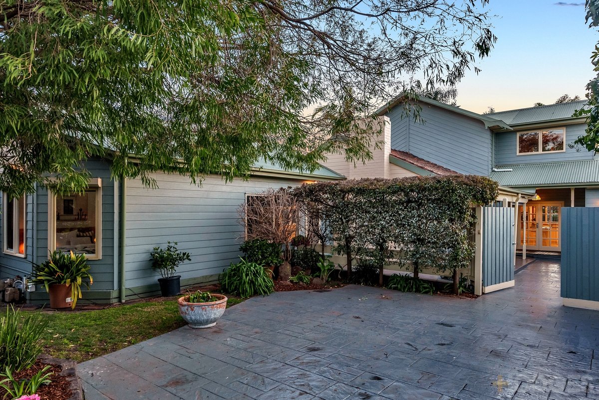 1310 Nepean Highway Cheltenham - Residential for sale