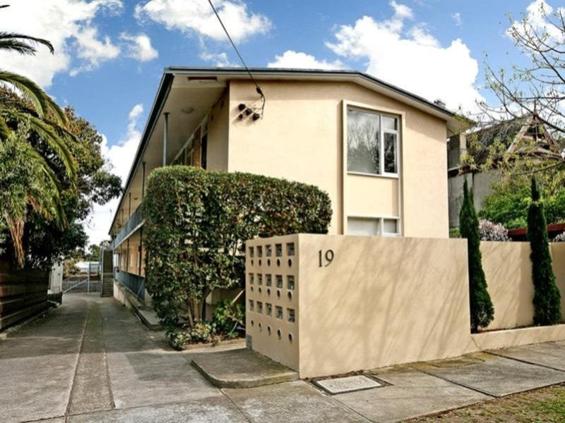 13 / 19 Cromwell Road South Yarra - 1 bedroom property
