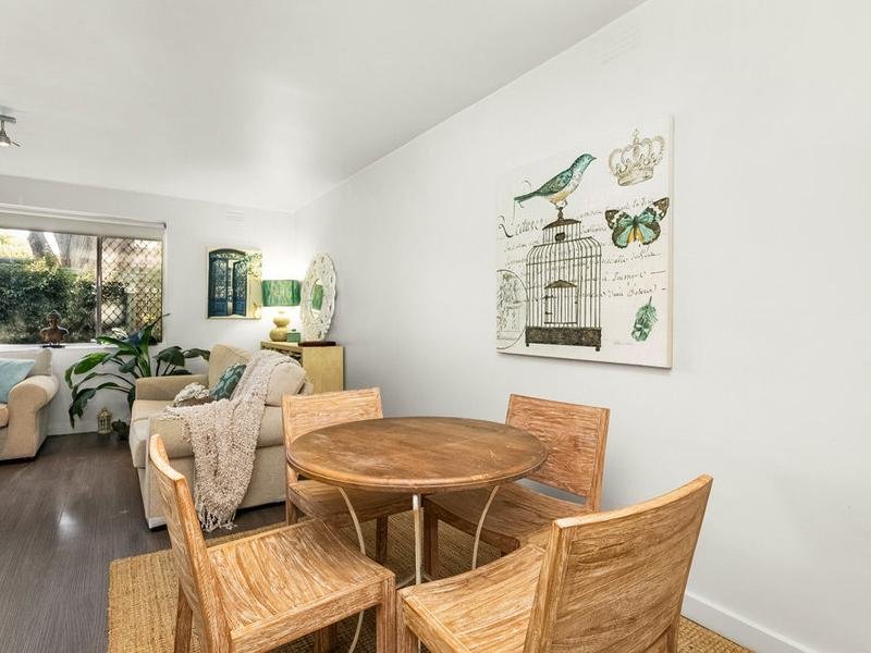 1 / 32 Olive Grove MENTONE - Residential for sale