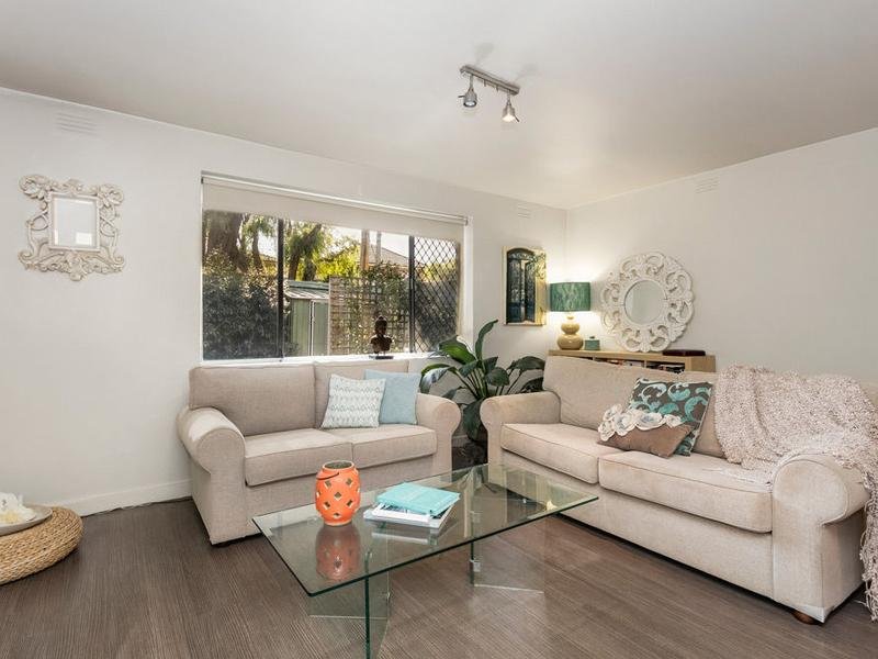 1 / 32 Olive Grove MENTONE - Residential for sale