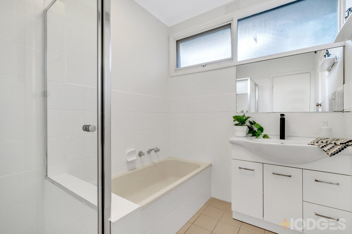 1 / 32 Sunray Avenue Cheltenham - Residential for sale