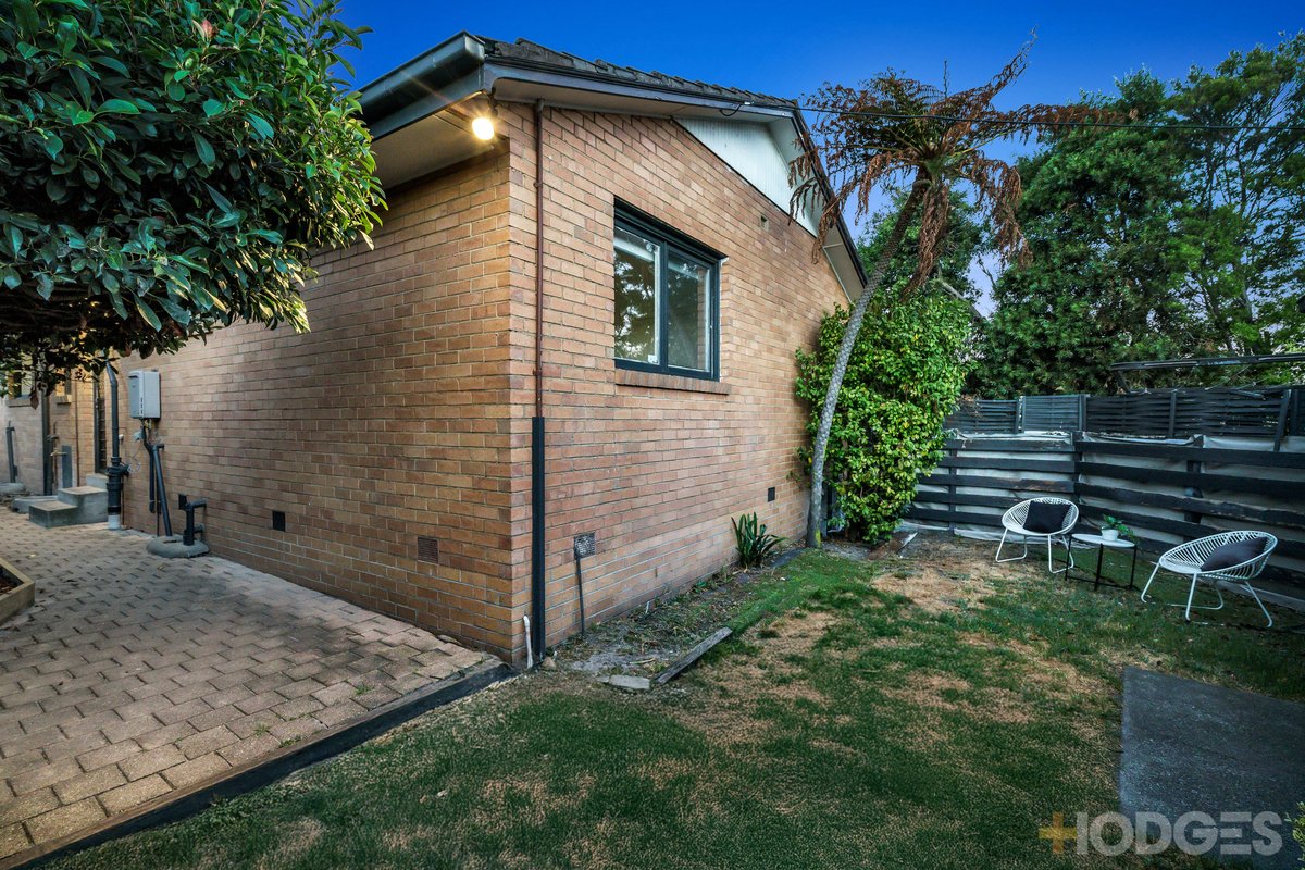 1 / 32 Sunray Avenue Cheltenham - Residential for sale