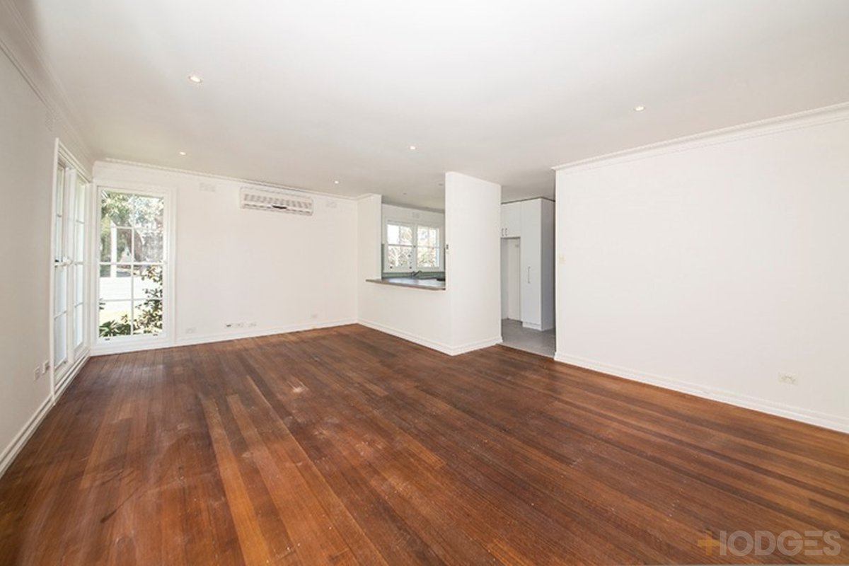 1 / 33 Linacre Road Hampton - Residential for sale