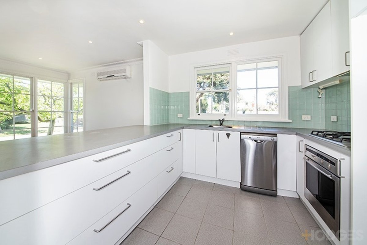 1 / 33 Linacre Road Hampton - Residential for sale