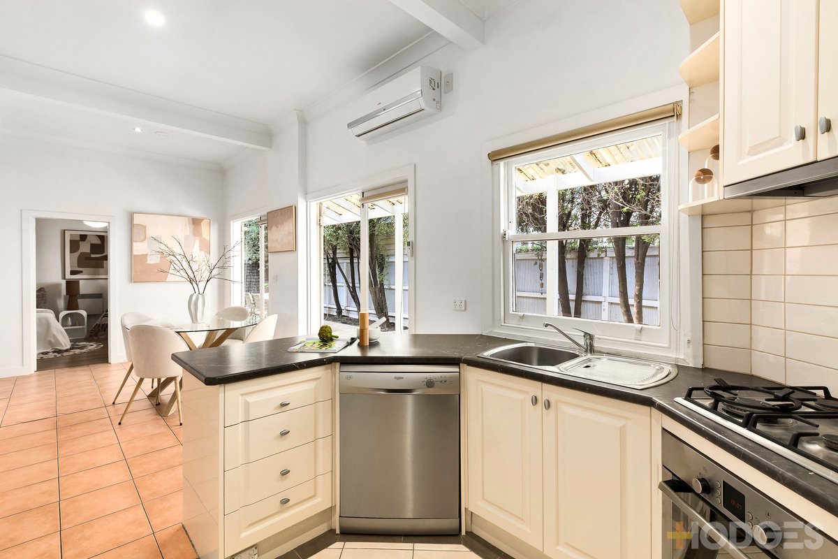 1 / 34 Kingston Street Hampton - Residential for sale