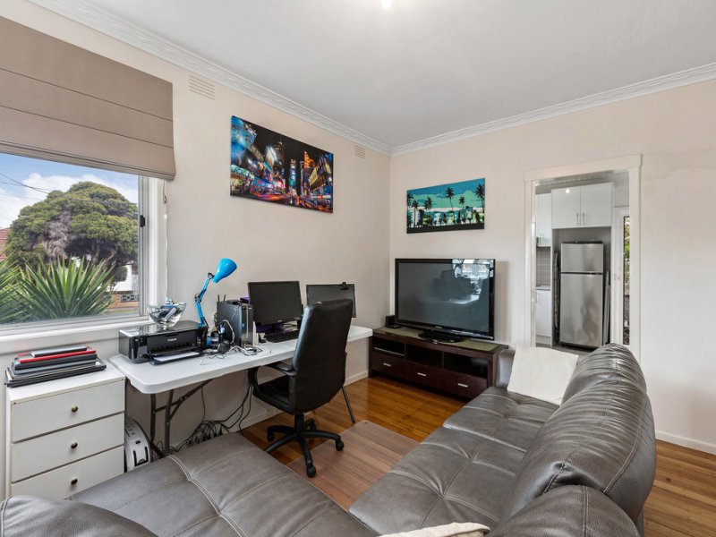 1 / 34 Waiora Parade WEST FOOTSCRAY - Residential for sale