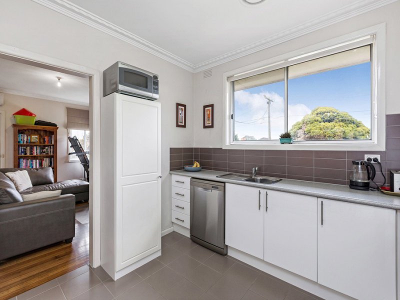 1 / 34 Waiora Parade WEST FOOTSCRAY - Residential for sale