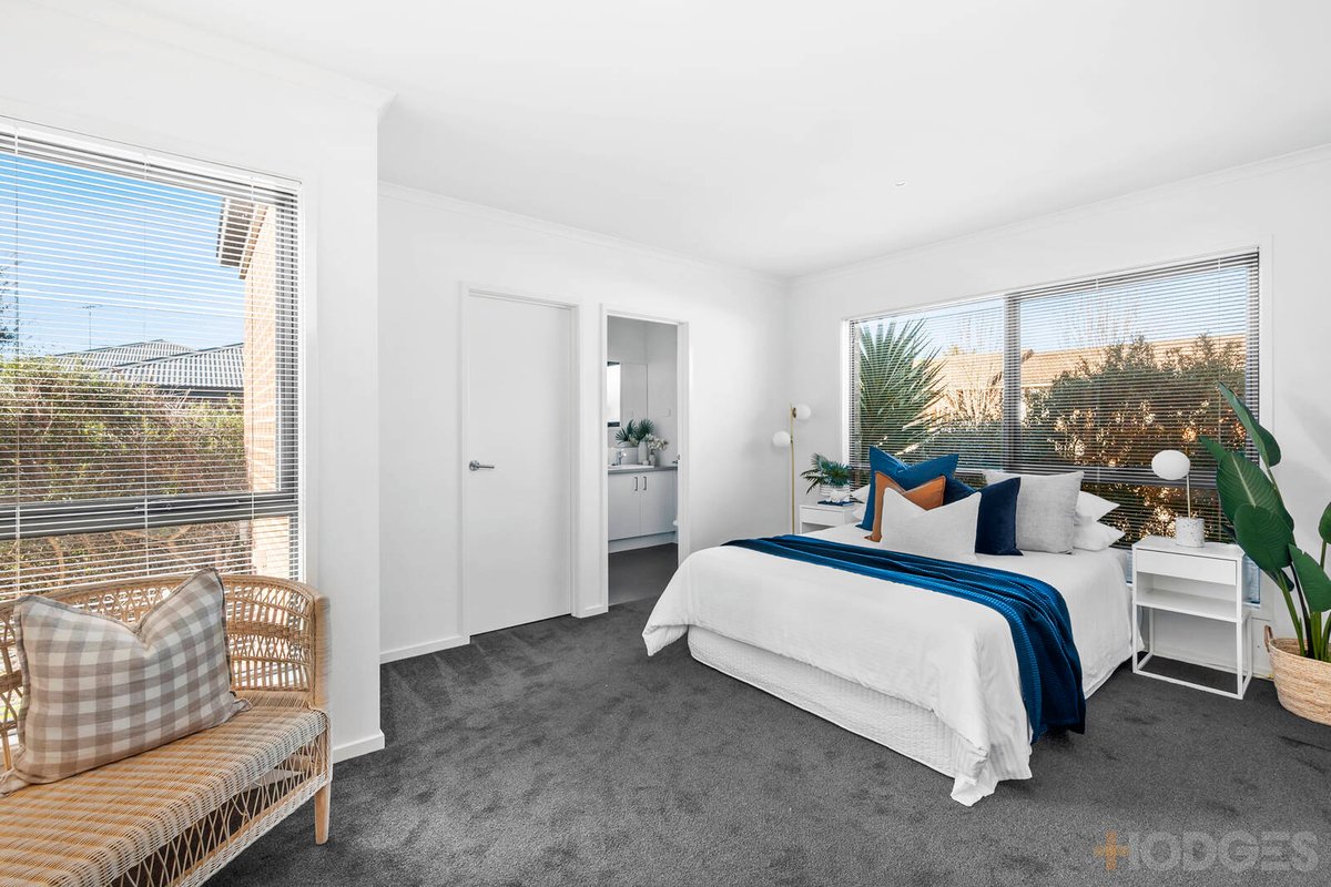1 / 34 Weeroona Avenue Hamlyn Heights - Residential for sale