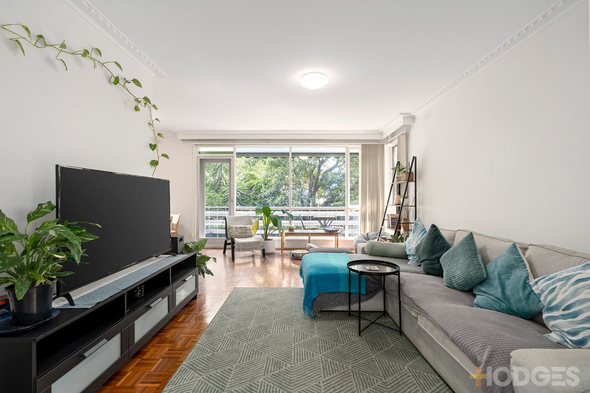 1 / 35 Nepean Highway Elsternwick - Residential for sale