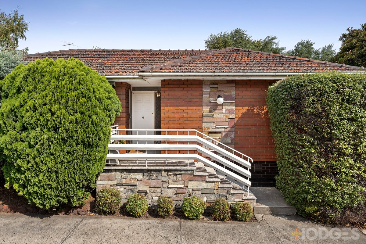 1 / 35 Nepean Highway Elsternwick - Residential for sale