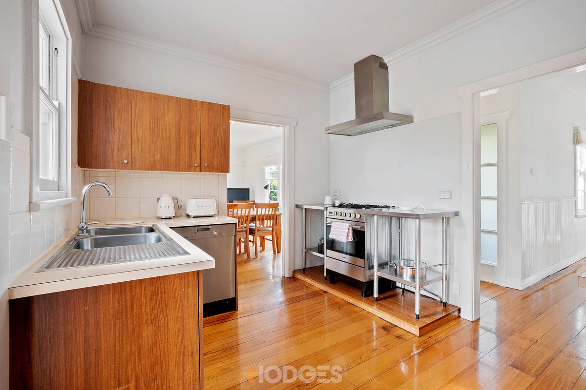 136 Roslyn Road Belmont - Residential for sale