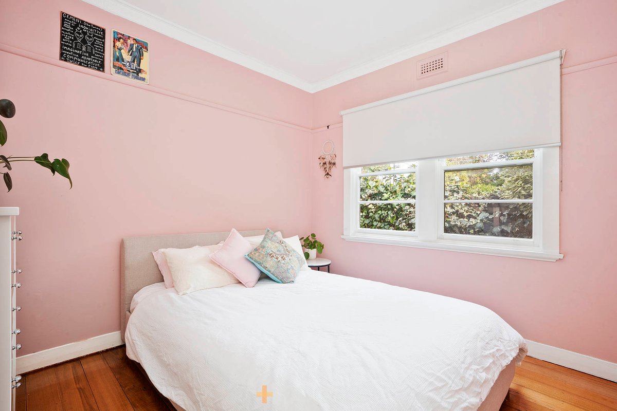 136 Roslyn Road Belmont - Residential for sale