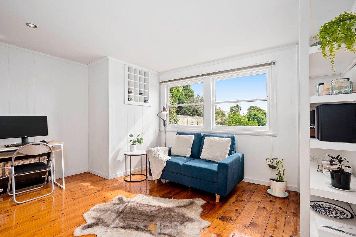 136 Roslyn Road Belmont - Residential for sale