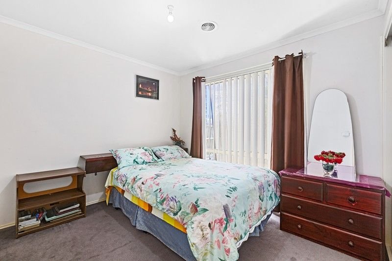 137 Carrum Woods Drive CARRUM DOWNS - Residential for sale