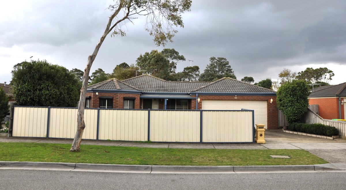 137 Carrum Woods Drive CARRUM DOWNS - Residential for sale