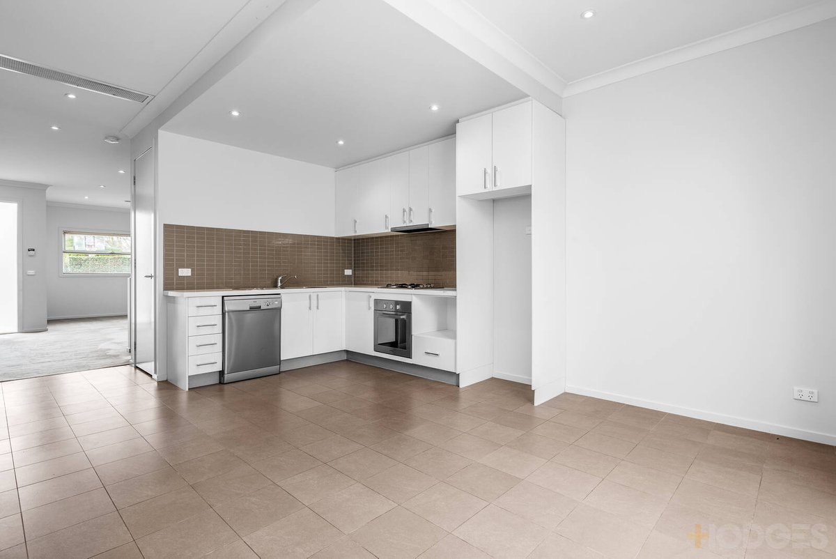 1 / 370 Como Parade West Parkdale - Residential for sale