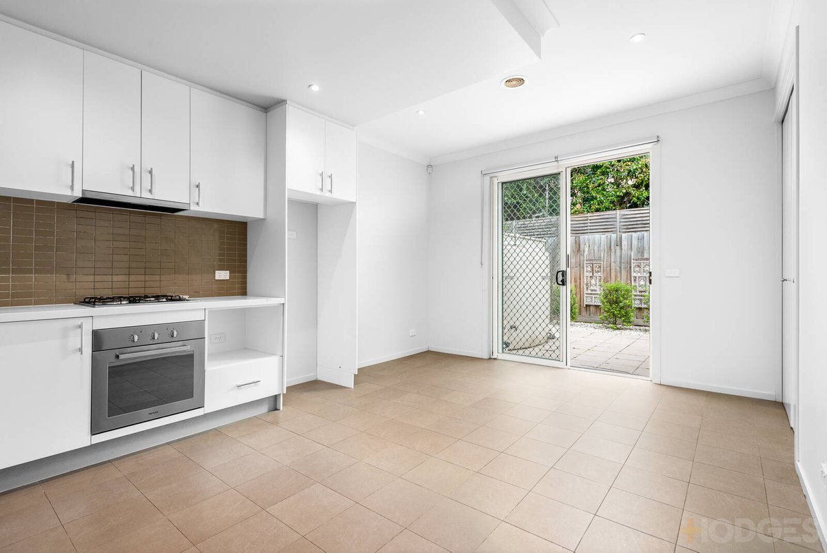 1 / 370 Como Parade West Parkdale - Residential for sale