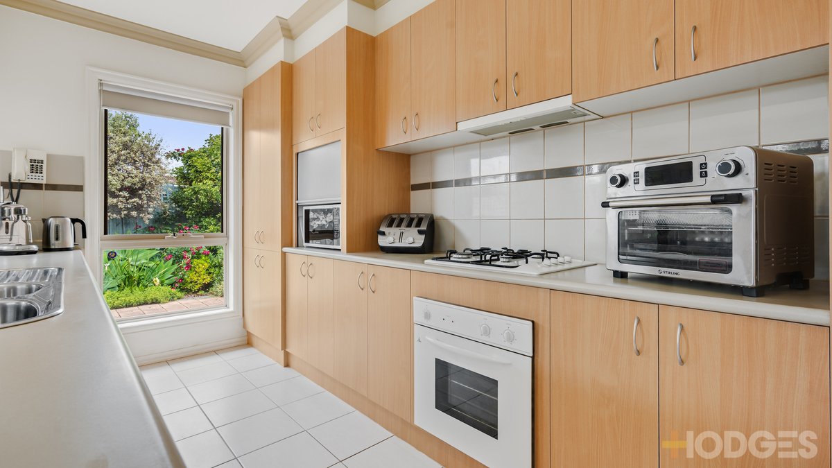 1 / 39 Warrenwood Avenue Hoppers Crossing - Residential for sale