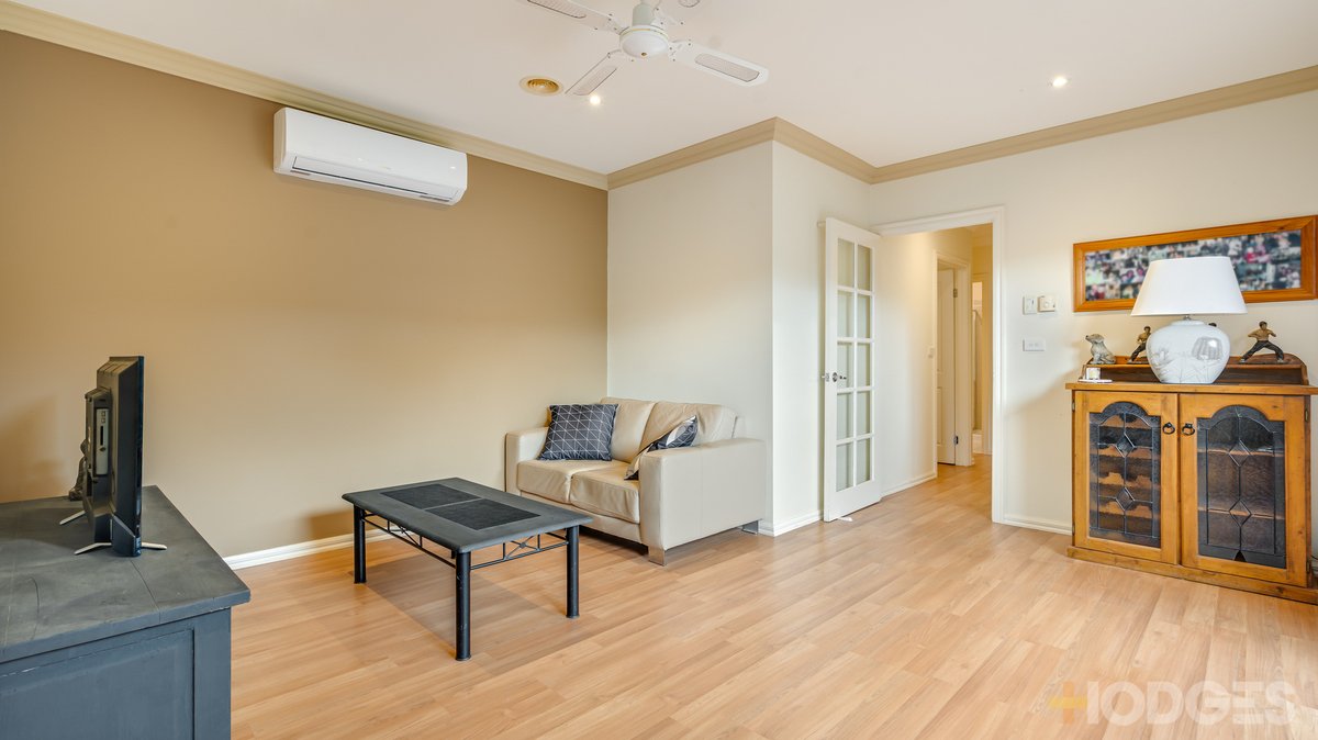 1 / 39 Warrenwood Avenue Hoppers Crossing - Residential for sale